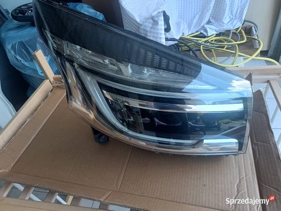 Renault Trafic 3 III LIFT 19r lampa prawa przod osobowe Banino