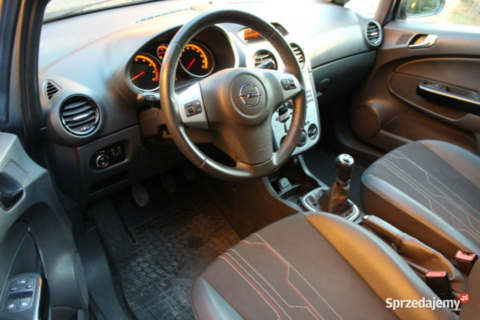Opel Corsa Benzyna 5 drzwi Opłacony D 20062014 aluminiowe felgi Corsa Lubań sprzedam