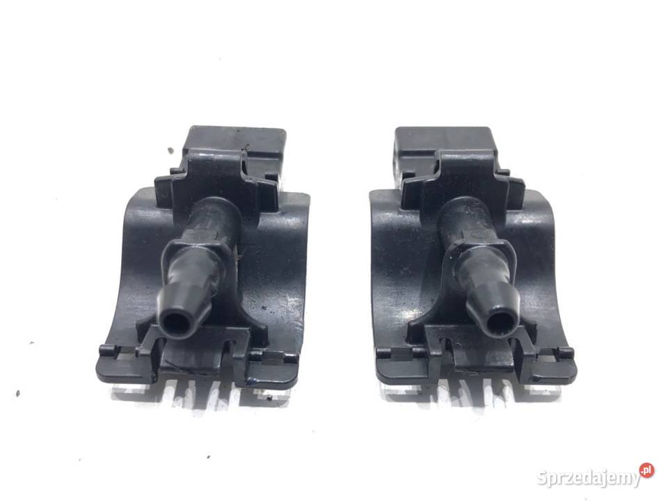 DYSZE SPRYSKIWACZY SZYB KOMPLET TOYOTA COROLLA