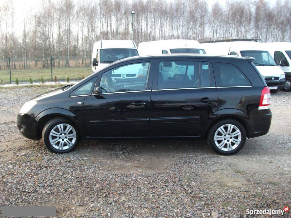 Na sprzedaż Opel czarny Opoczno