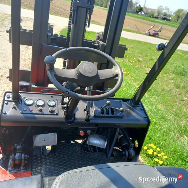 Wozek Widlowy Bulgar DV1792 Udzwig 35T Diesel