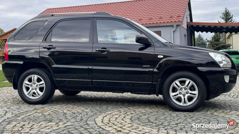 Kia Sportage 20 CRDI 112 napęd 4x4 Hak Alu lakier metallic Strzegom