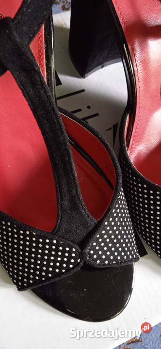 PIĘKNE NOWE CZÓŁENKA ZAMSZOWA SKÓRA r 37 Piła