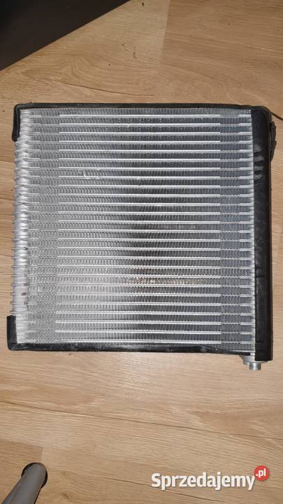 Nagrzewnica chłodnica chłodniczka wody NISSAN Mielec