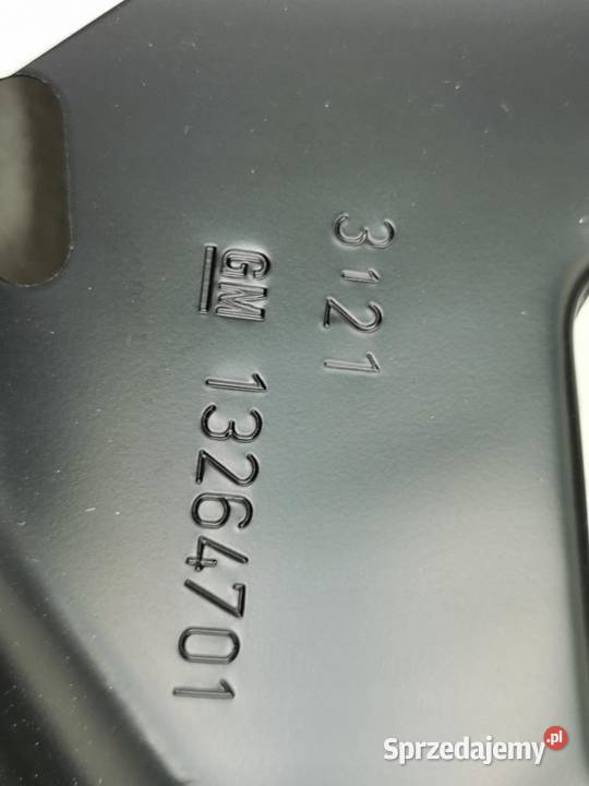 PANEL OBUDOWY LAMPY PRAWY TYŁ OPEL MERIVA B osobowe lubelskie