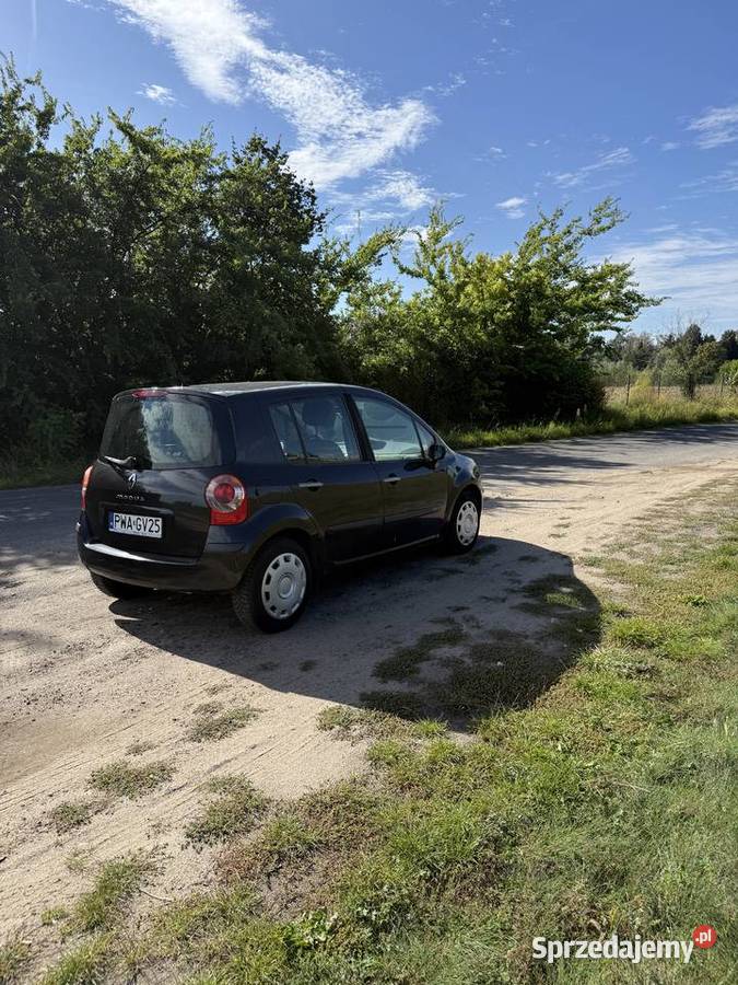 Renault Modus 16 16V 110 2004 r 235 000 Czarny