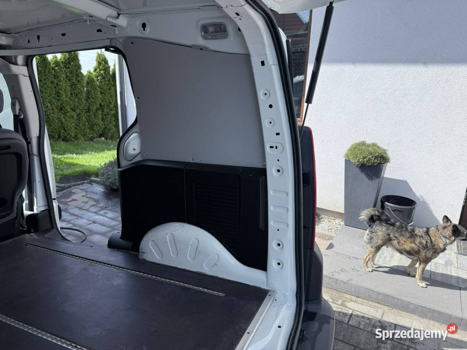 Citroen Berlingo Zadbany z oryginalnym