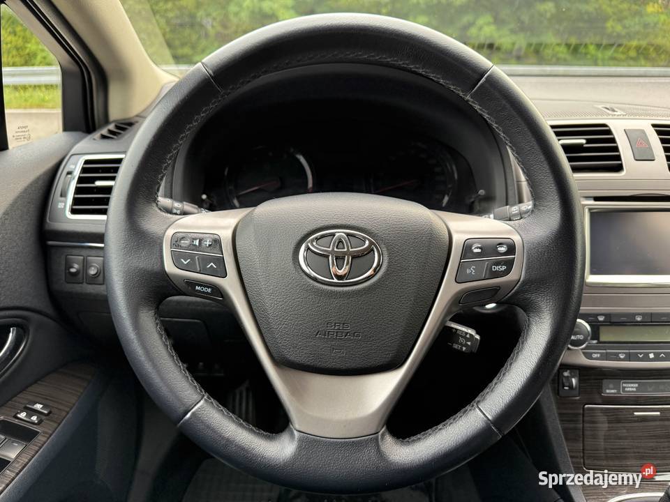 Toyota Avensis bezwypadkowy salon zadbany mazowieckie Radzymin