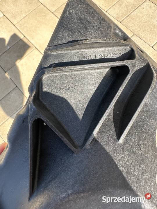 Corvette C8 wspornik chłodnicy pomocniczej prawy Nysa