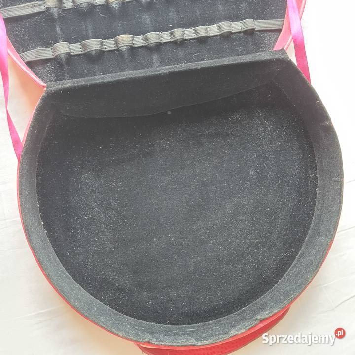 Stylowy kuferek na kosmetyki i pędzle