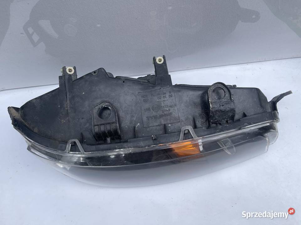 FIAT PUNTO 2 PRAWA LAMPA PRZÓD