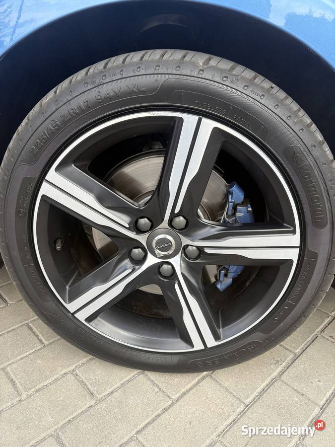 VOLVO V40 20 BENZYNA 122 2019 6 BIEGÓW Dolna Grupa