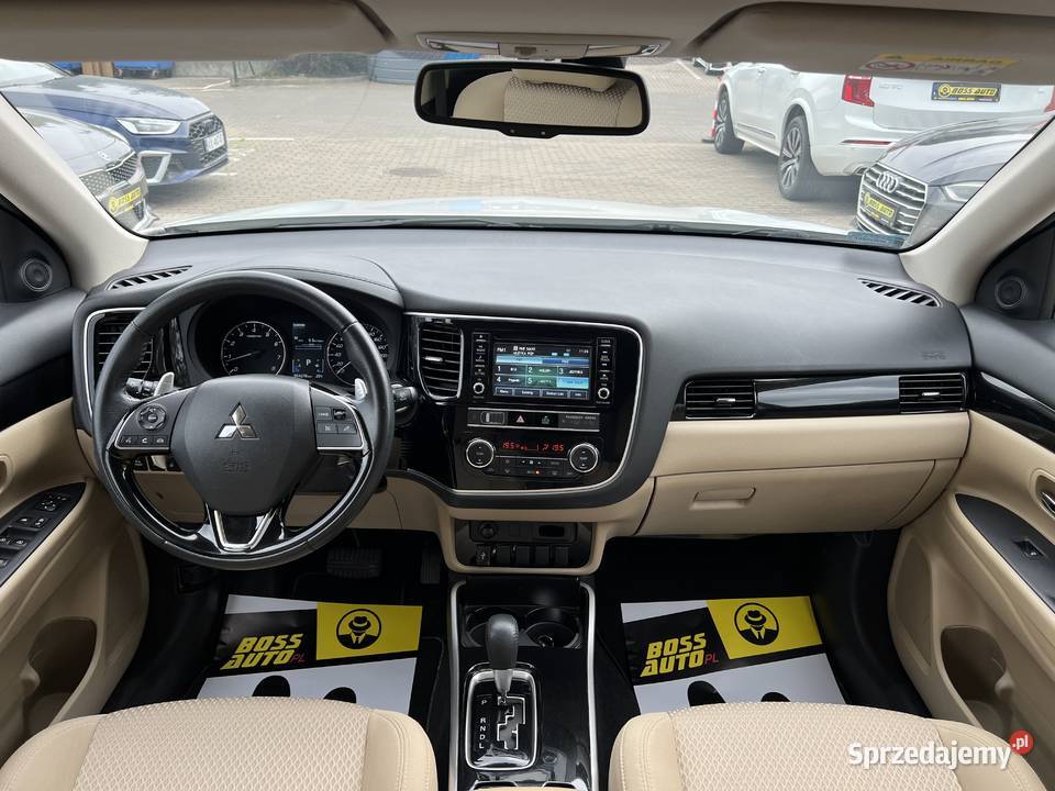 Mitsubishi Outlander 2019 napęd 4x4 mazowieckie Warszawa