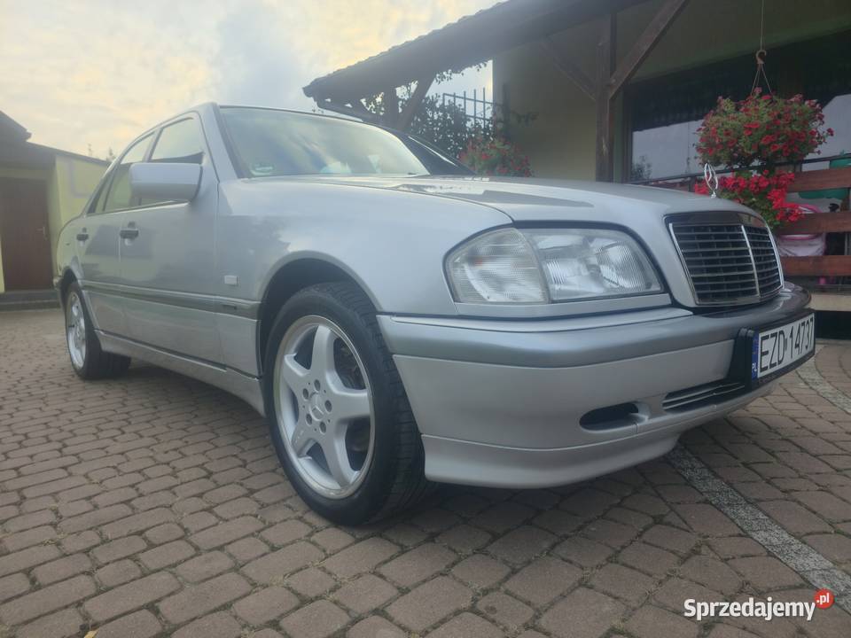 Mercedes W202 140 przebieg 1wł Zadbany 18 122 srebrny Zduńska Wola