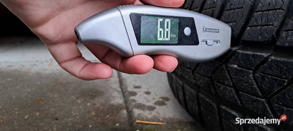 Opony zimowe 20560 R17 Pirelli Sotto Zero 3 205 Białystok