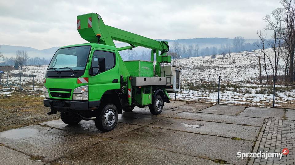 Zwyżka podnośnik koszowy na podwoziu Pfau 4x4 Sucha Beskidzka