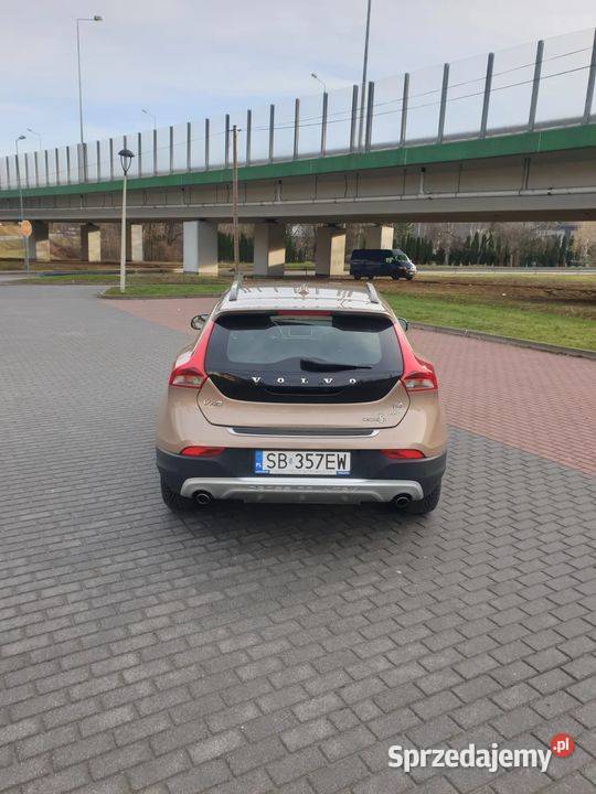 Volvo v40 cross country Rok produkcji 2014 Bielsko-Biała sprzedam