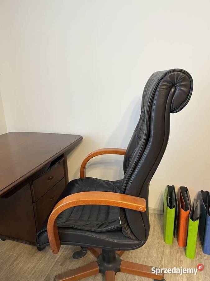 Fotel skórzany obrotowy 125cm Brodnica