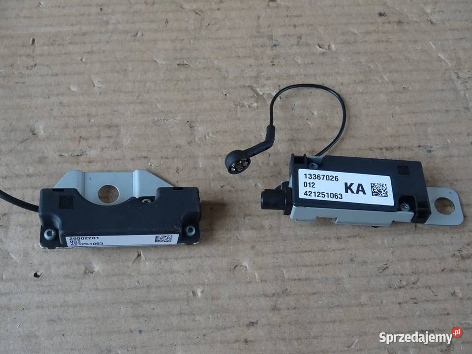 Antena wzmacniacz audio navi płetwa rekina Opel Sprzęt audio fabryczny Parcice