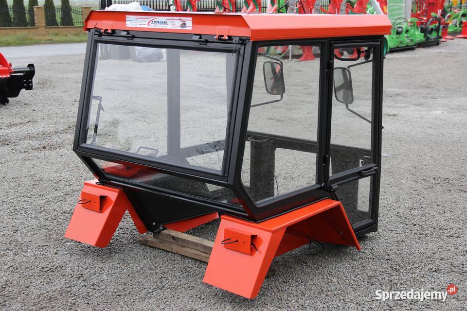 Kabina do ciągnika T 25 z błotnikami Szymczak Części zamienne Rogóźno