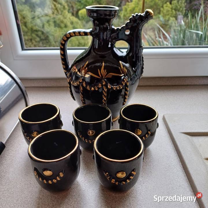 Dzbanek z kubkami stary bułgarski Sieradz