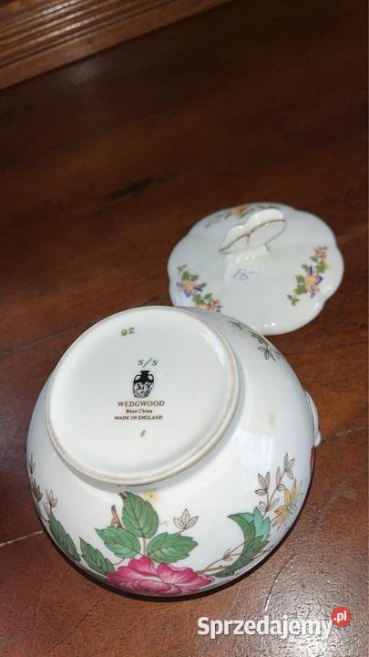 Mlecznik Wedgwood Made in England z motylkami Gdańsk