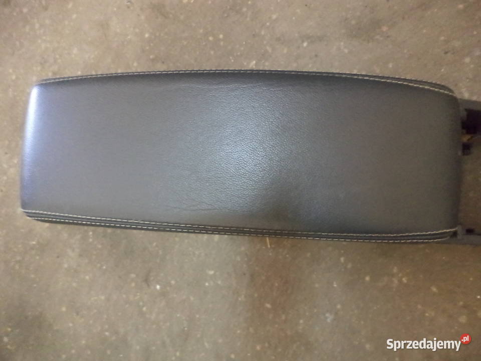 RENAULT LAGUNA II PODLOKIETNIK TUNEL SCHOWEK Turek