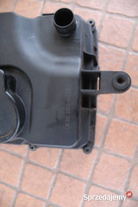 POKRYWA ZAWORÓW VW PASSAT B6 20 TDI 03G103469L osobowe