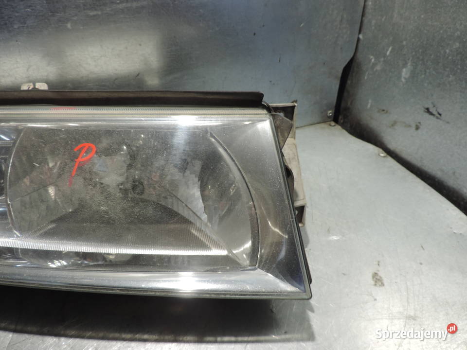 SKODA OCTAVIA I FL LAMPA PRAWY PRZÓD Rok produkcji 2001 Nowy Sącz
