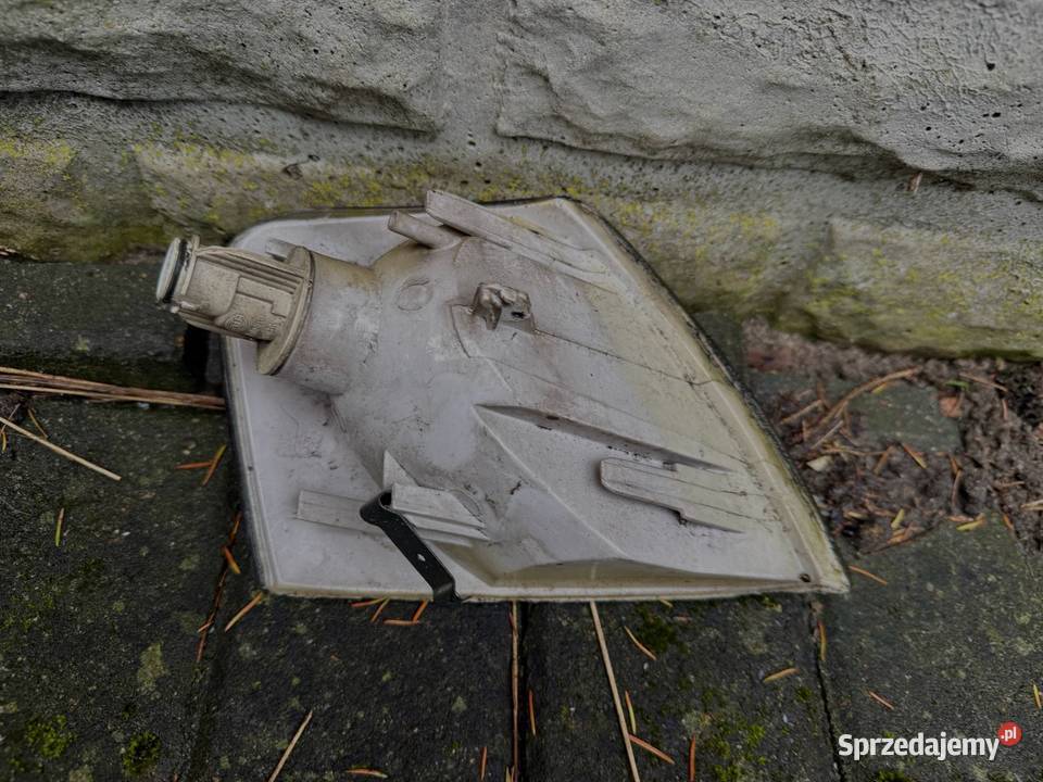 Kierunkowskaz lewy VW PASSAT B5 osobowe Ostrów Wielkopolski