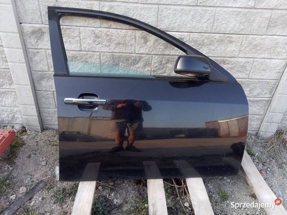 Drzwi ford mondeo MK3 czarne kolor G0 części Kościan