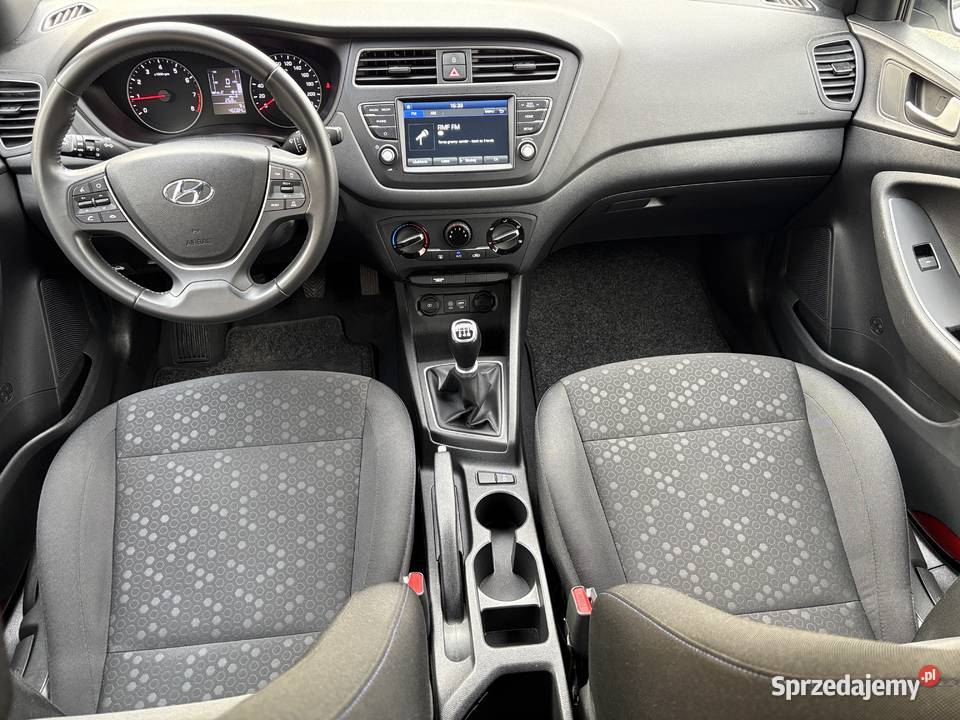 Salon BezwypKlima kamera cofaniaI właścicel Ledy gniazdo AUX Libiąż sprzedam