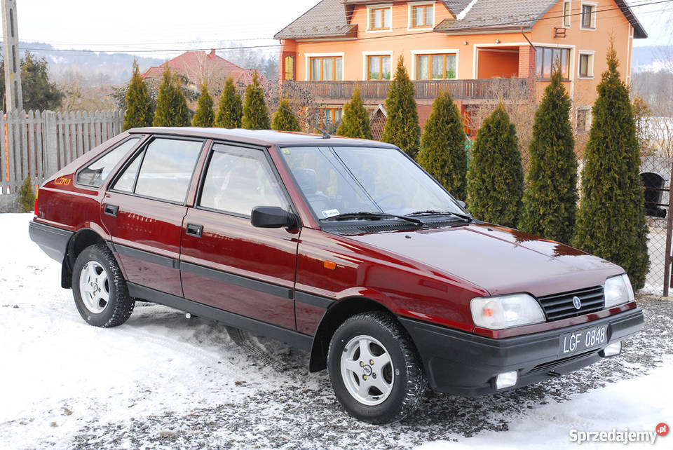 POLONEZ CARO 16 GLI FABRYCZNIE NOWY I WŁAŚCICIEL nieuszkodzony Kielce