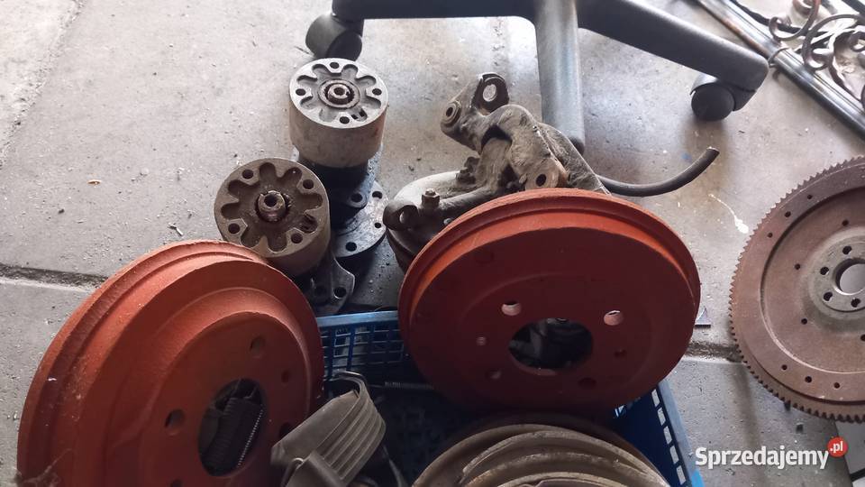 piasty i zwrotnice bębny 126p maluch Pozostałe małopolskie Oświęcim