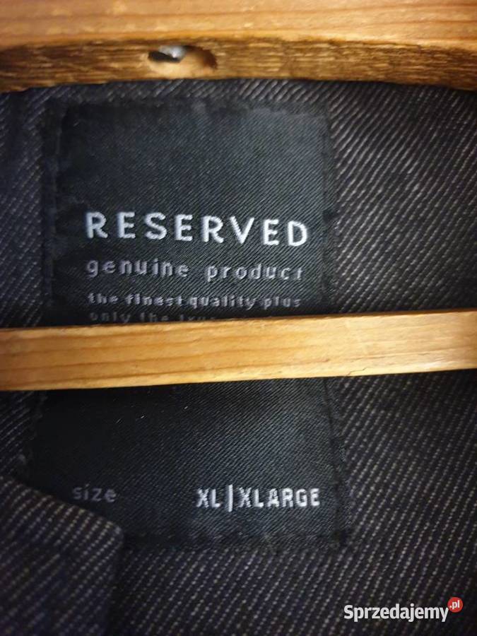 Reserved ciemna kurtka jeansowa w stylu Kraków