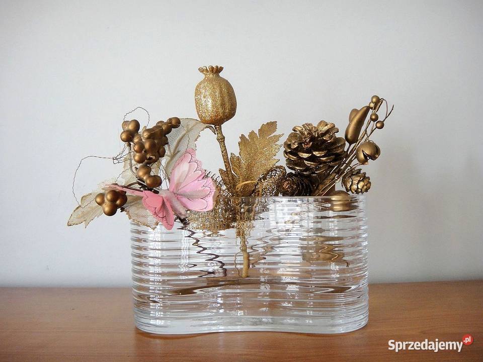 Elegancki prążkowany wazon ze szkła Kielce