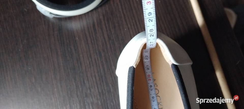 Pantofle Lasocki torebka ze skóry Stąporków