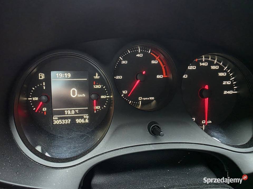 Seat Leon 16 TDI Nowy rozrząd Serwis aluminiowe felgi warmińsko-mazurskie sprzedam