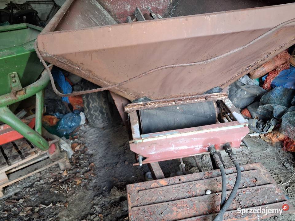 Rozsiewacz nawozów wapna rcw 2 nieuszkodzony Puławy sprzedam