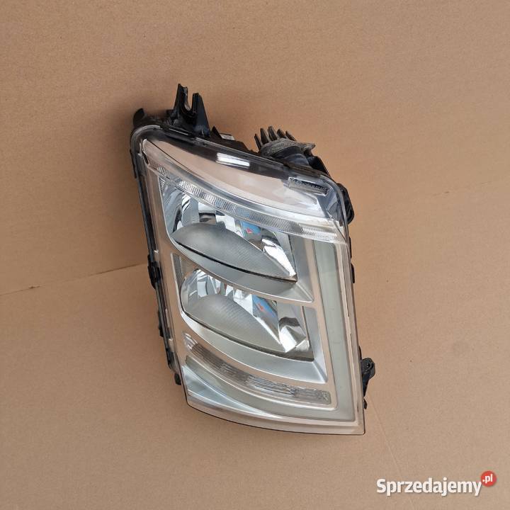 VOLVO FH4 REFLEKTOR LAMPA PRZÓD PRAWA ORYGINAŁ Bieleń