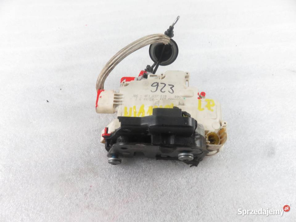 ZAMEK LEWY PRZEDNI AUDI A6 4F2 C6 4F1837015