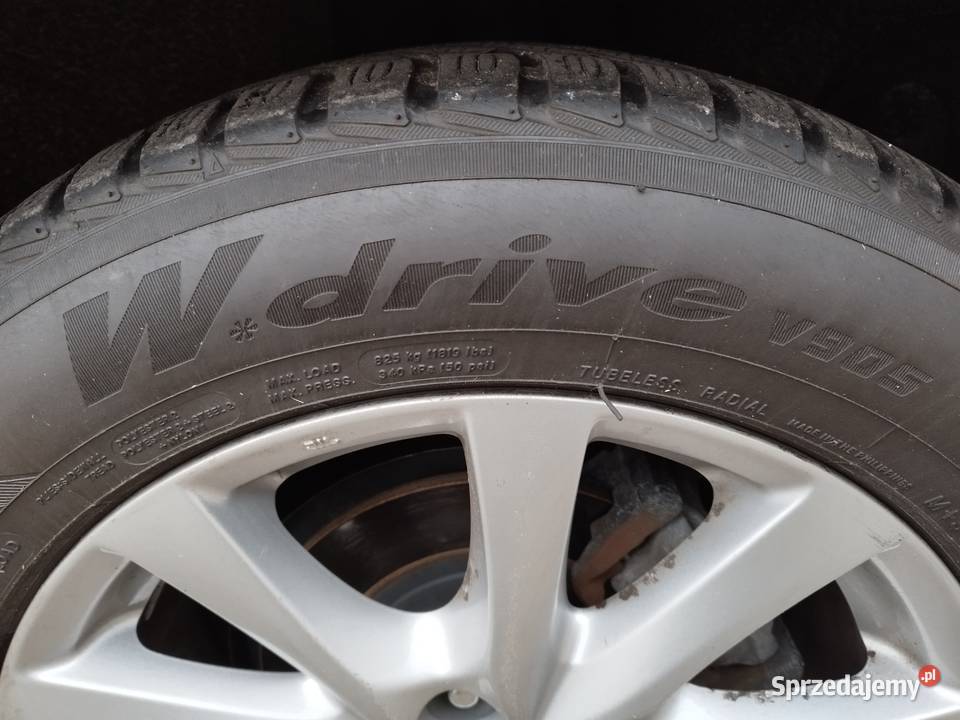 Opony zimowe Yokohama 225 55 R17 Warszawa sprzedam