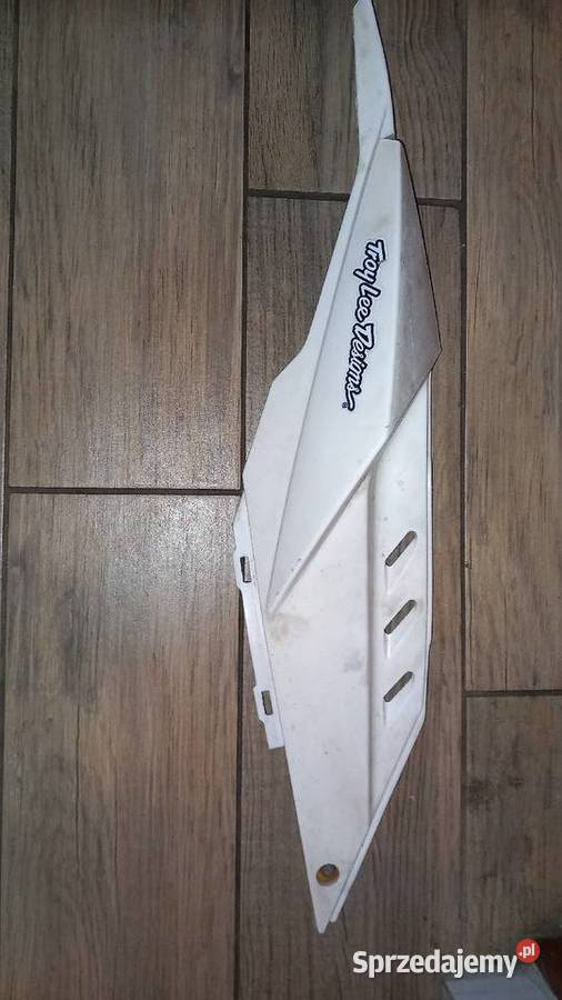 Spszedm plastiki do Aprilli Nowa Karczma