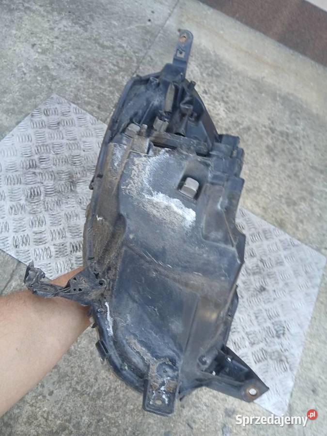 Lampa lewa przód przednia Nissan Micra k12 EU Radłów