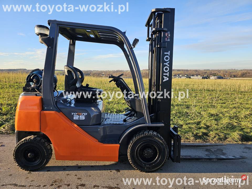 Wózek Widłowy TOYOTA 8FGF25 podnosi 3700 mm Wózki widłowe Wadowice sprzedam