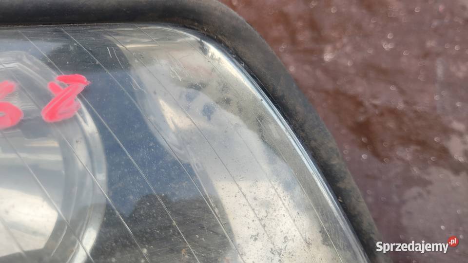 REFLEKTOR LAMPA PRAWA PRAWY PRZÓD AUDI A4 B6 Lampy przednie Ruda Śląska