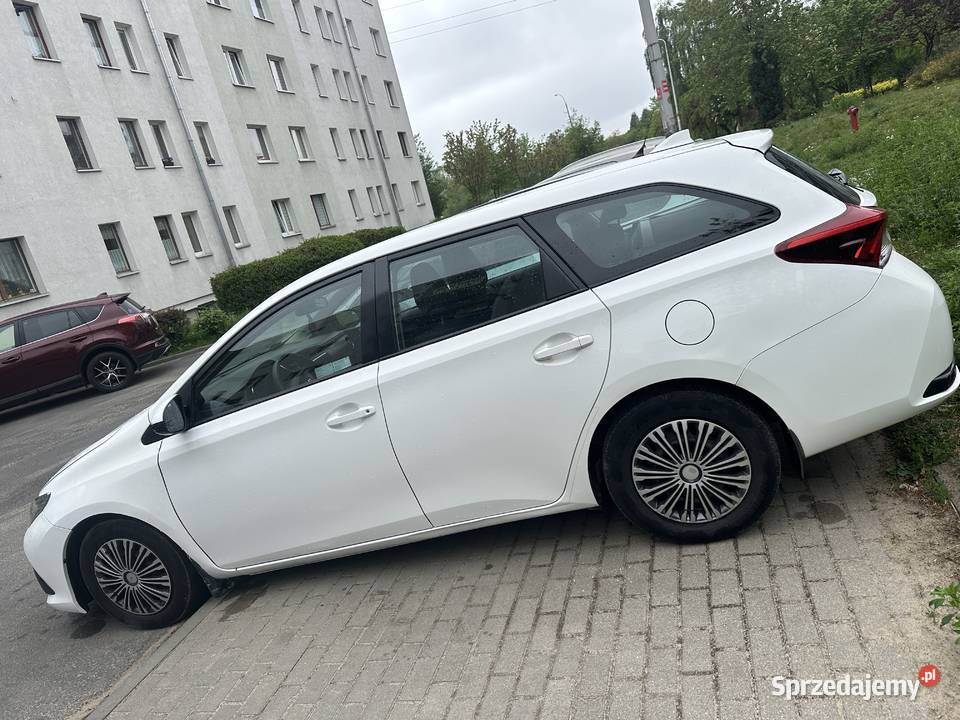 Toyota Auris 14 d4d 2018r Łódź sprzedam