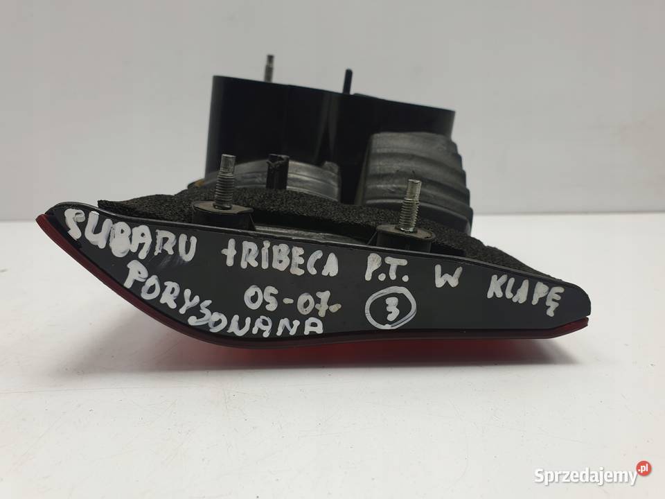 LAMPA Subaru Tribeca TYLNA W KLAPE PRAWA prawy Rudka