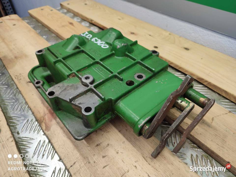 Pokrywa skrzyni biegów John Deere 6300 L76182