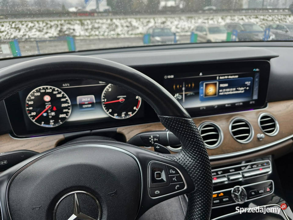 Mercedes E 220 Avantgarde bezwypadkowy pełny Ustroń